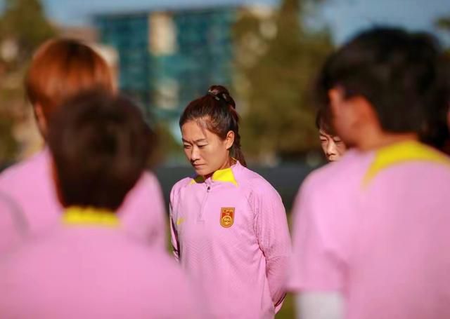 免费看女生尿口网站