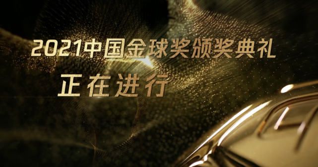 美女叉开腿让男生捅